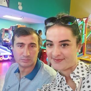 Meet your Posher, Derya